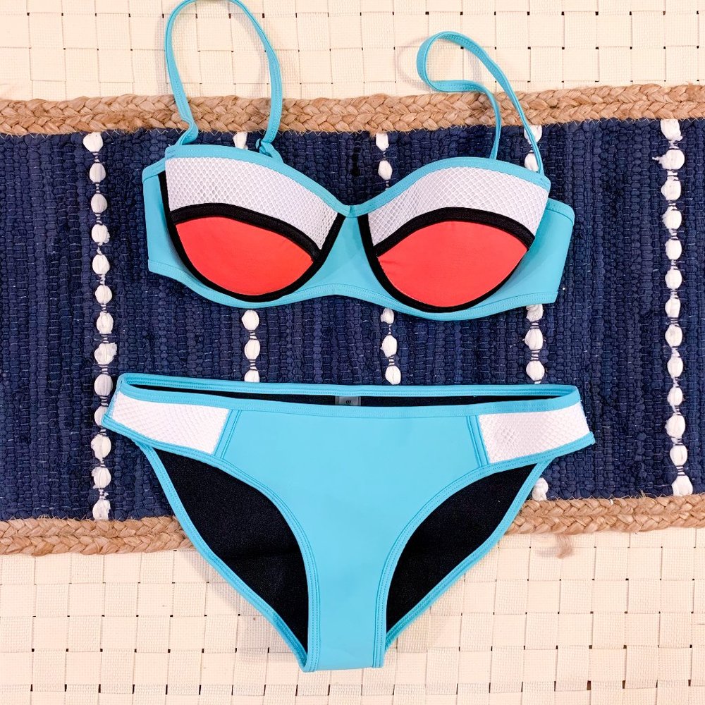 $5 CLEAROUT SALE! Body Blast Hot tub/swim suit